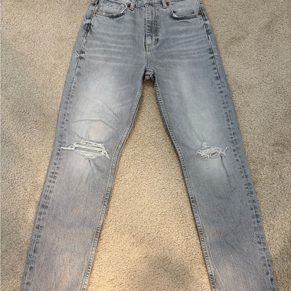 NWT Zara High-Rise Distressed Jeans (Grey) - Size US 4
